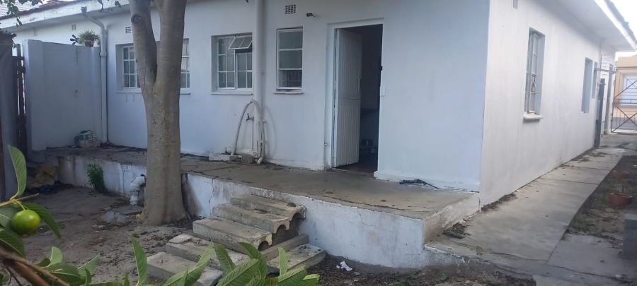 4 Bedroom Property for Sale in Avondale Western Cape